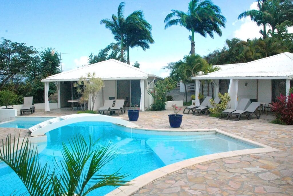 Piscine et belle vue